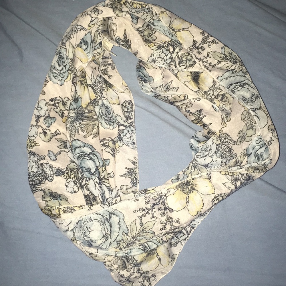 Infinity scarf